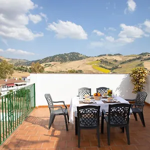 https://casa-picasso-montecorto.es-andalucia.com