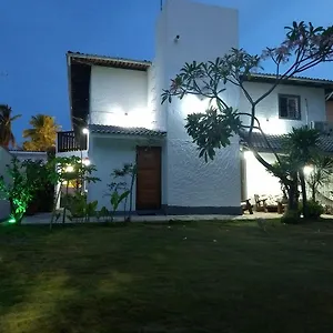 https://flats-koala.portodegalinhashotels.com